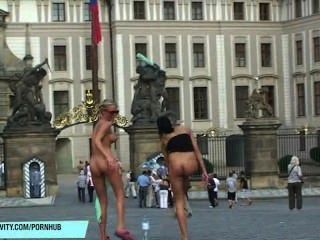 nudes em público